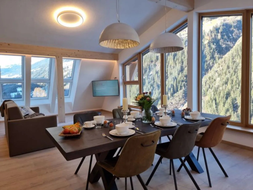 Apartment Top 6 See