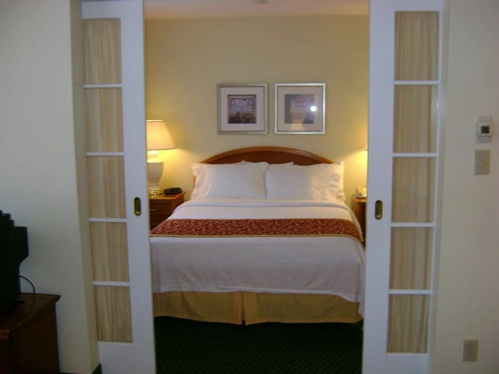 Hawthorn Suites By Wyndham