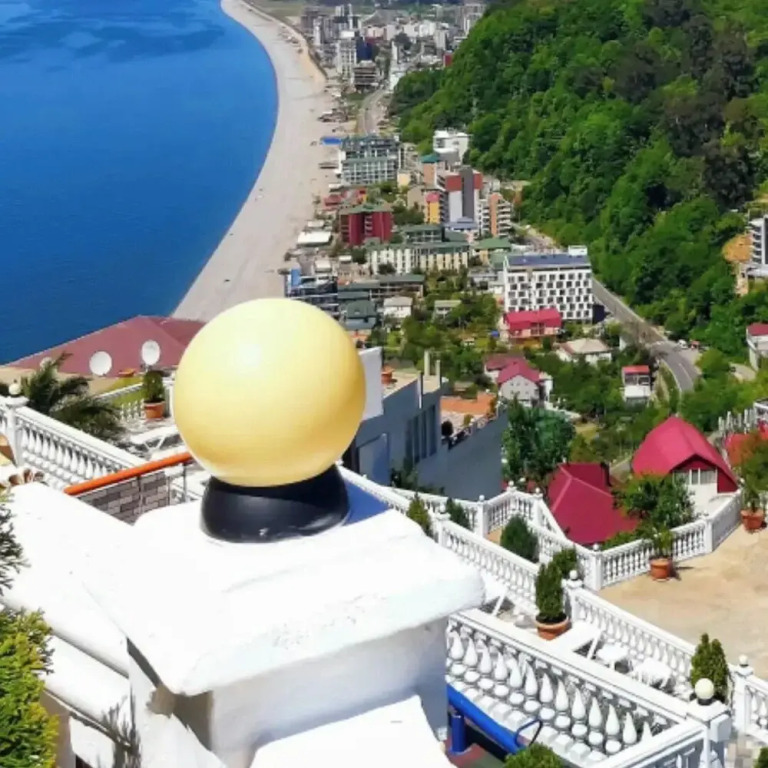 Zura palace