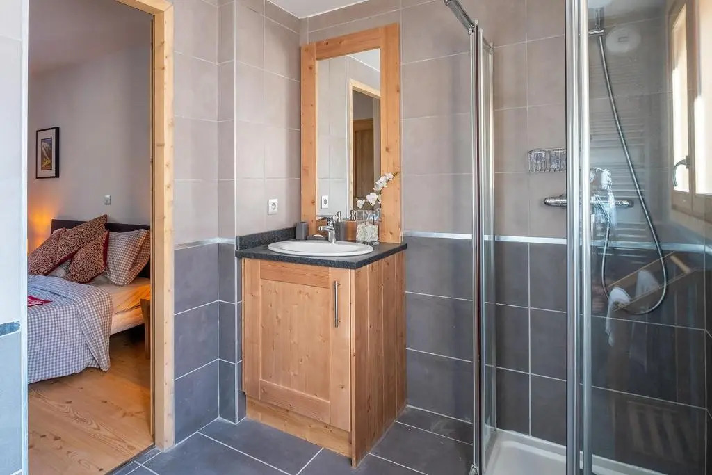 Iris A3 Chalet Delys