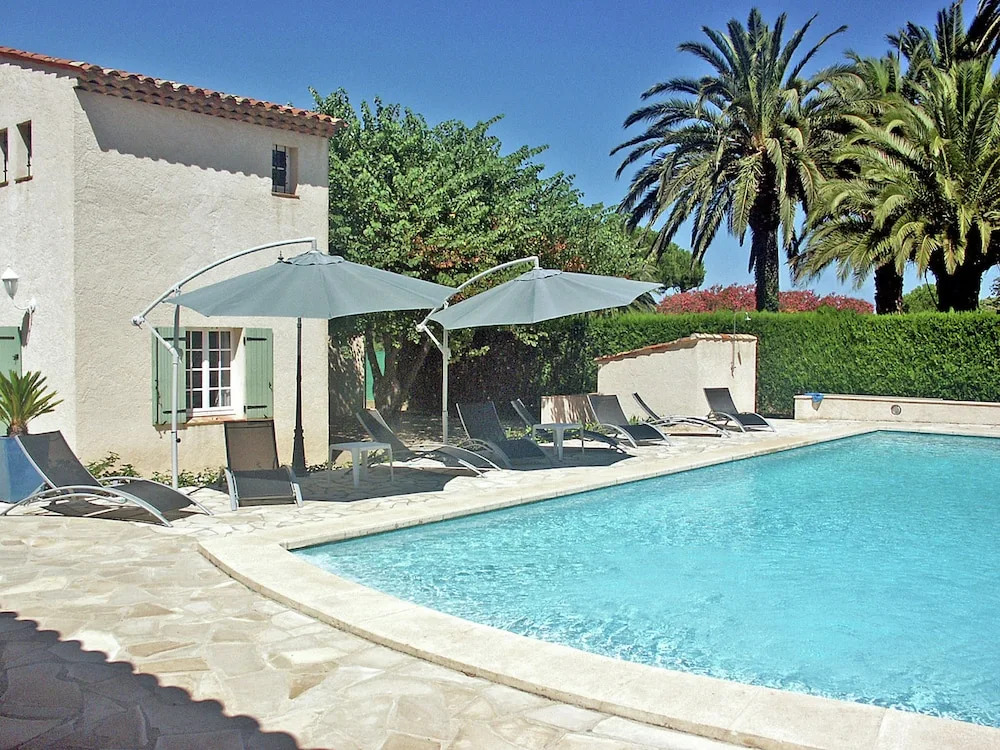 Sprawling Villa in Saint-tropez With Swimming Pool