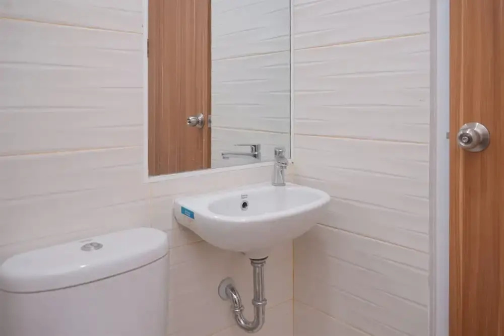 Warm And Simply Studio At Cisauk Point Apartment