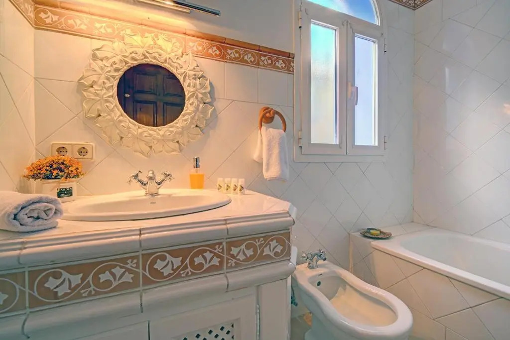 Villa 10 Luxe by Lirios Village Marbella - Superb Location and Heated Pool