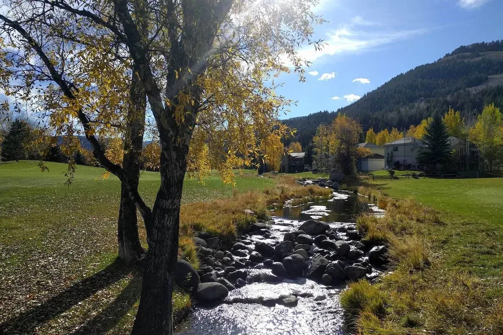 Luxe Vail Valley Retreat w/ Hot Tub!