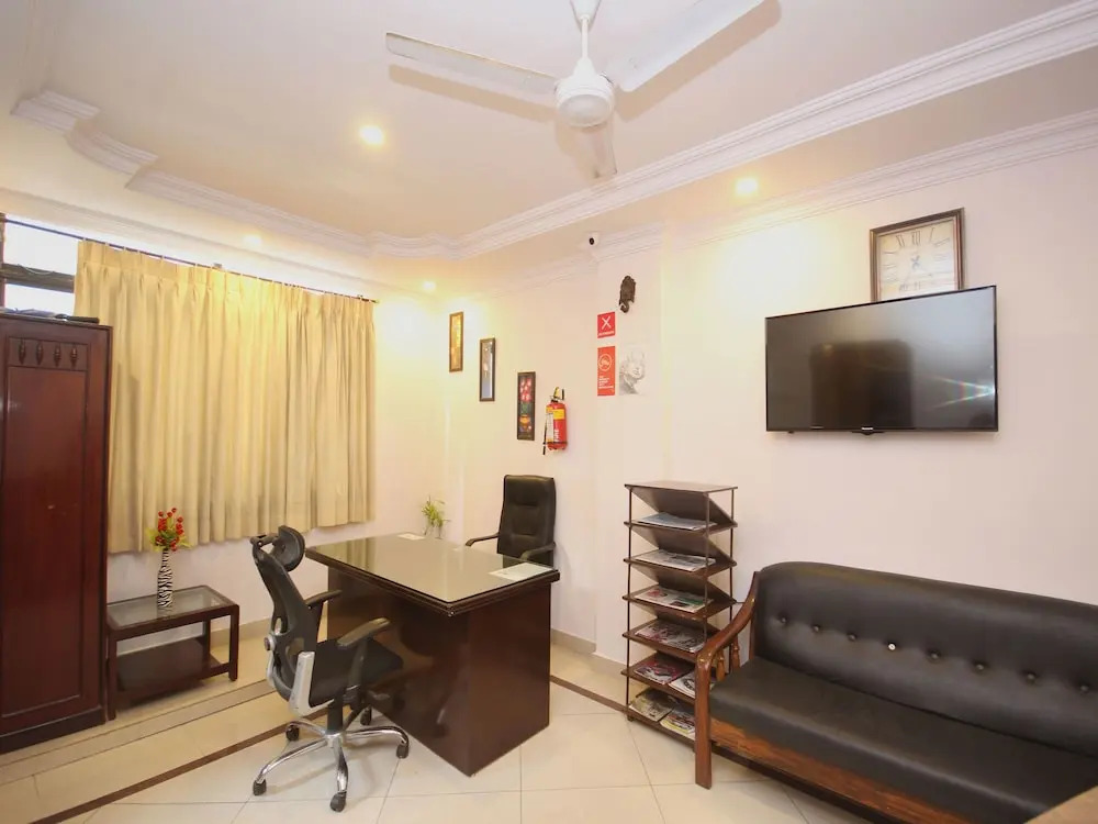 OYO 5340 SR Legend Inn