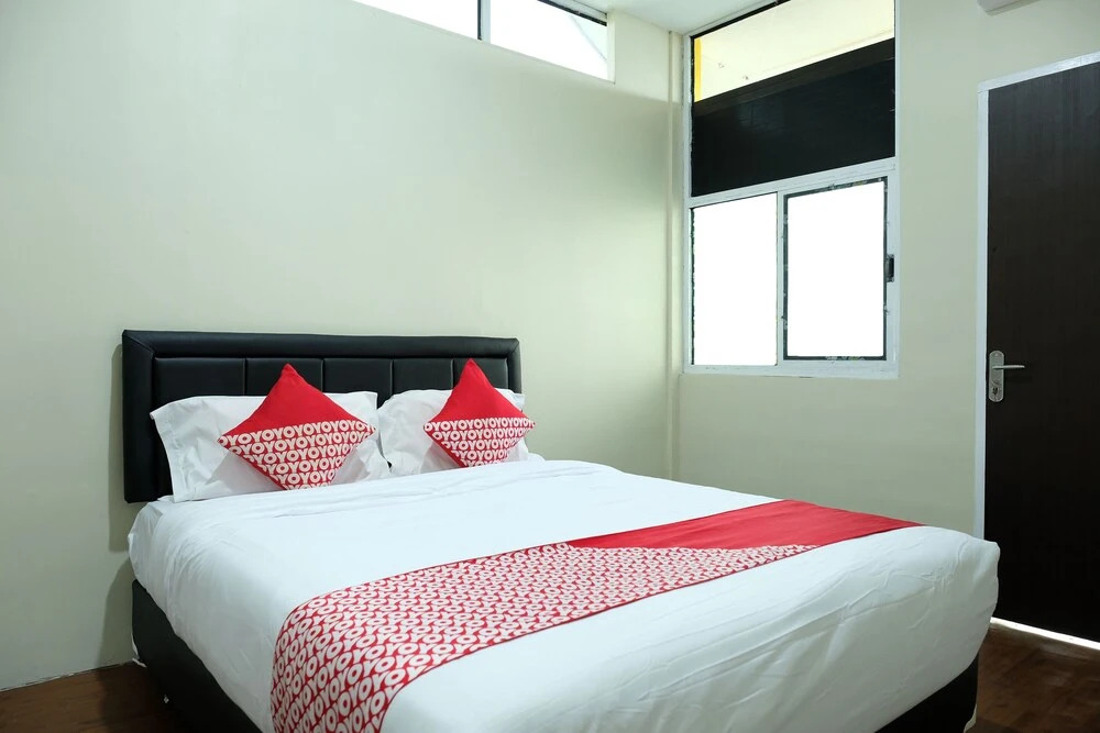 Guest House D'makmoer by OYO Rooms