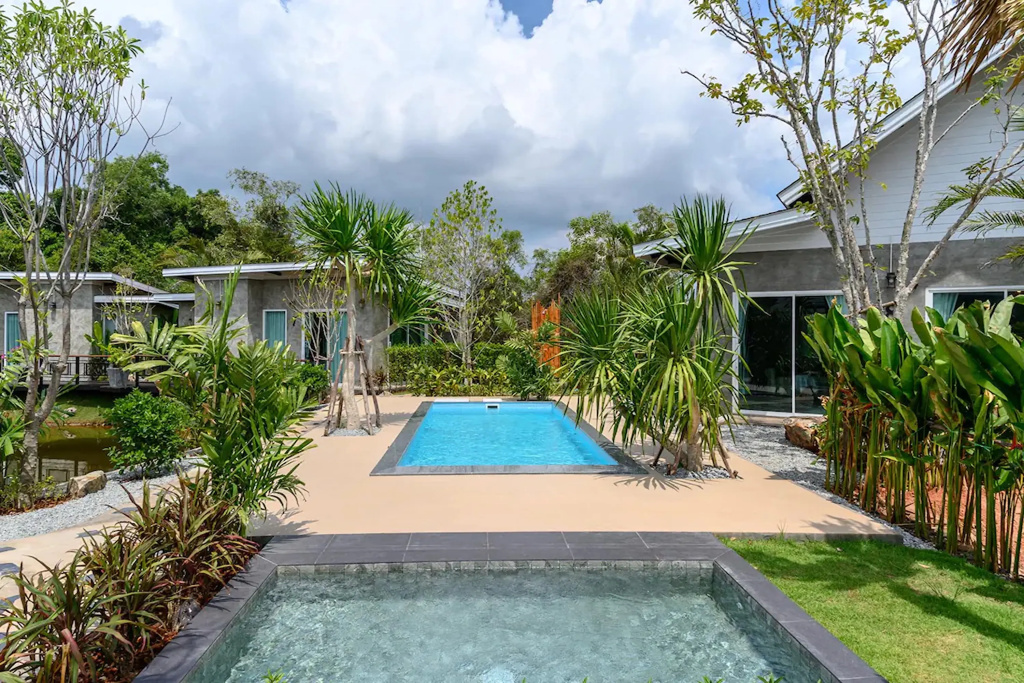 Loftpical Resort