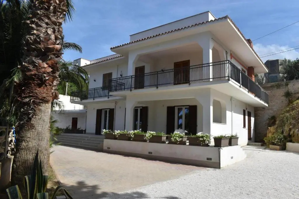b&b Lastracu