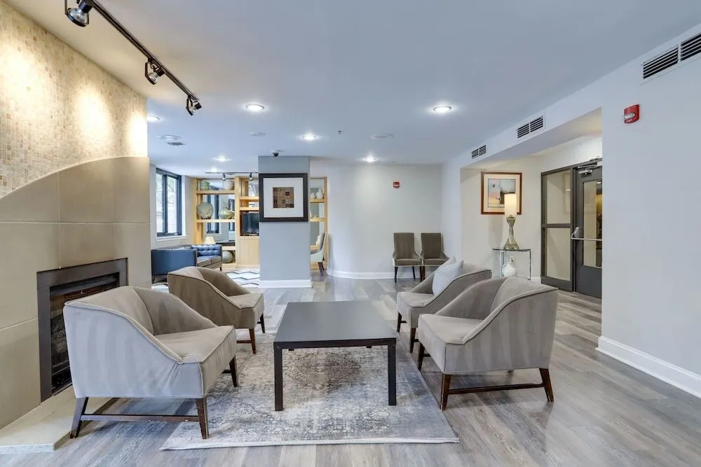Fantastic Business Condo at Ballston