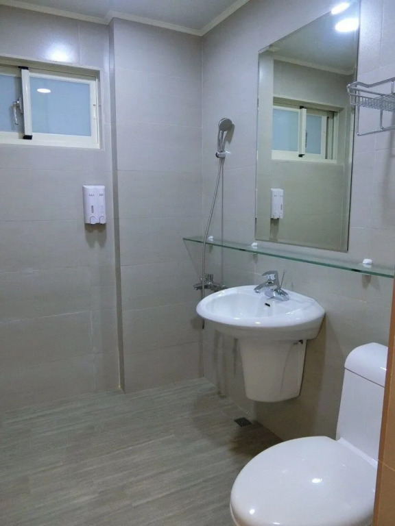 Li Hua Du B&B