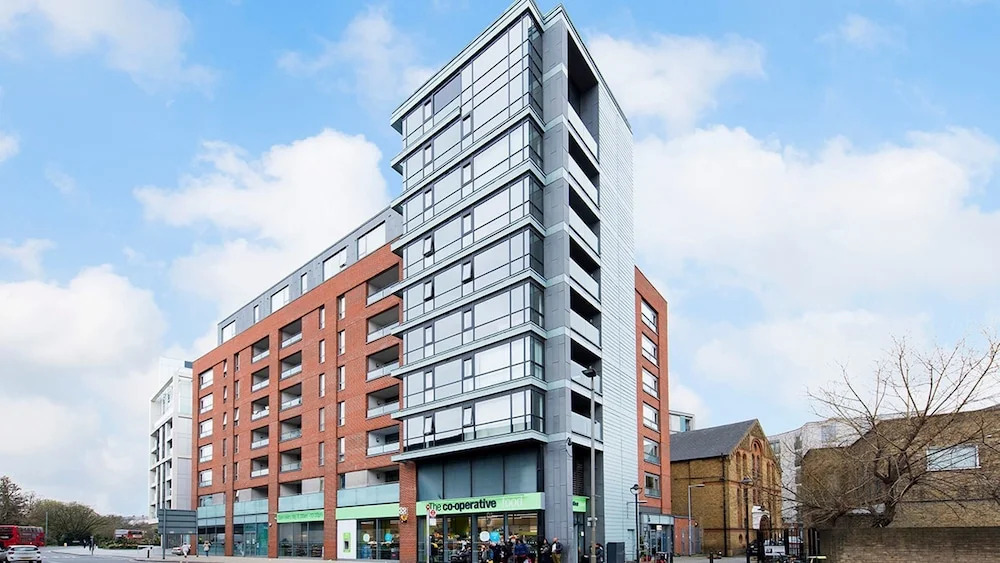Contemporary 2br Apartment in East Putney
