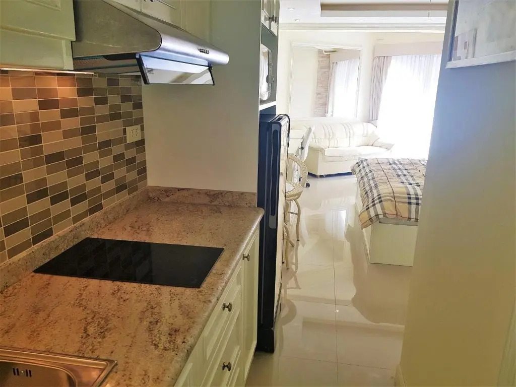 12th Floor Studio Apartment at Jomtien Beach Condominium