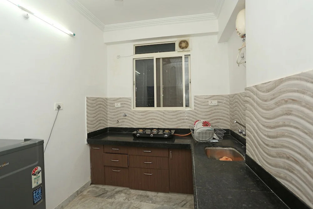 OYO 9775 Home Modern 4BHK Celebration mall