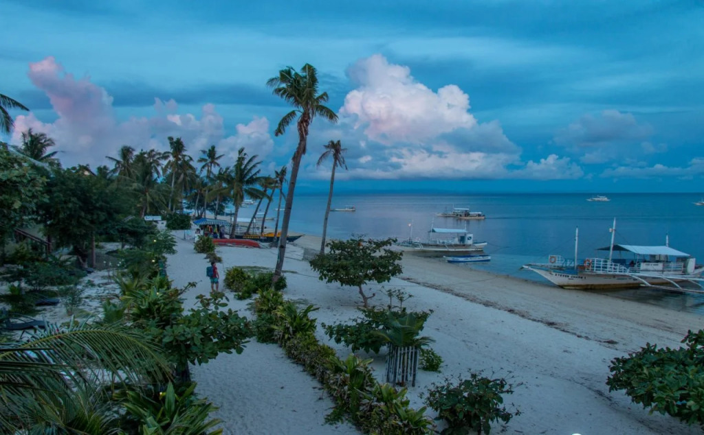 Moonlight Resort