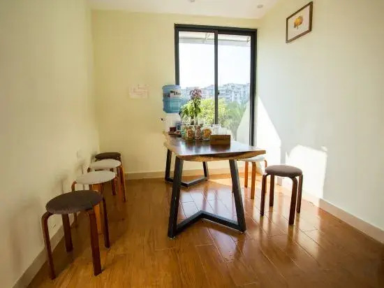 Aisi Homestay (Guangxi Normal University Yucai Campus)