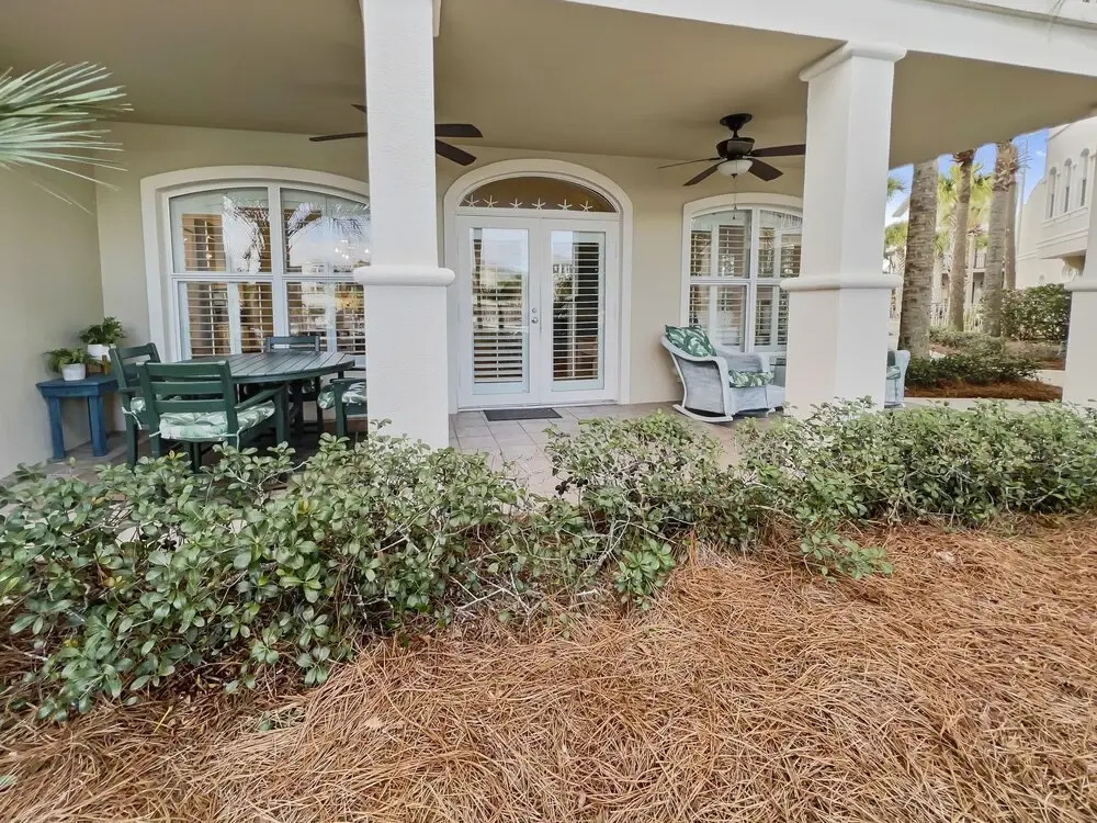 Lagoon Lounge 3 Bedroom Condo by Redawning