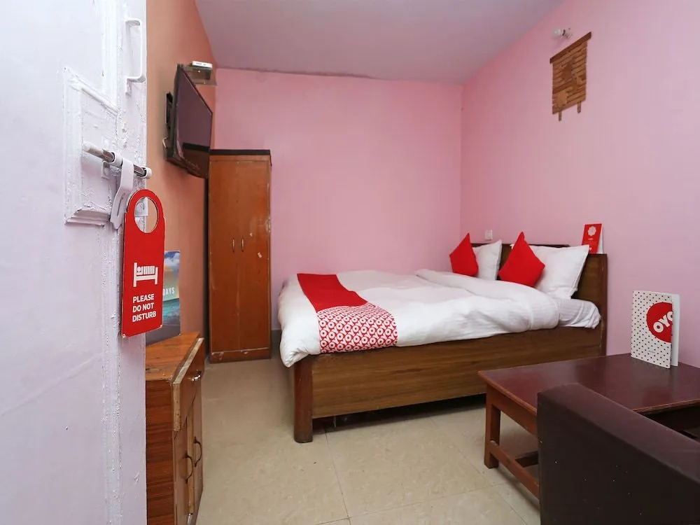 OYO 16561 Surya Holiday Home