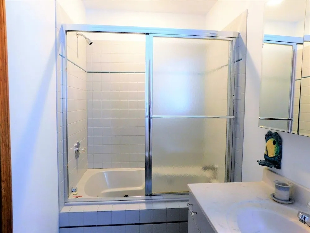 Neaptide 3 Bedrooms 2 Bathrooms Cabin