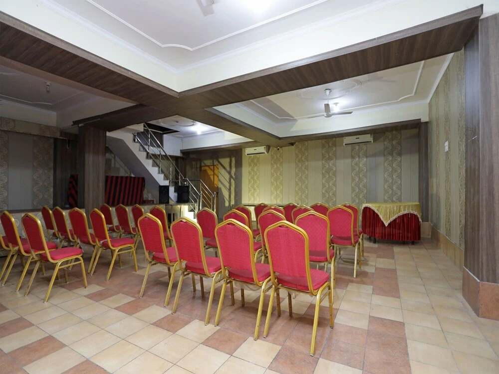 OYO 14017 Abhinandan Residency
