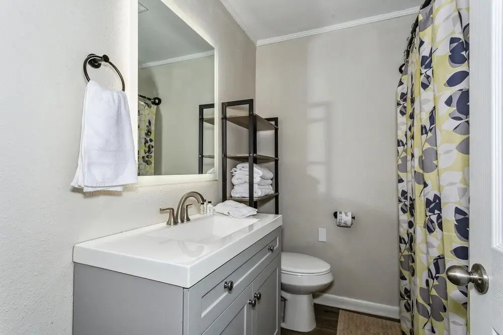 Best of Both Worlds pet Friendly in Pensacola