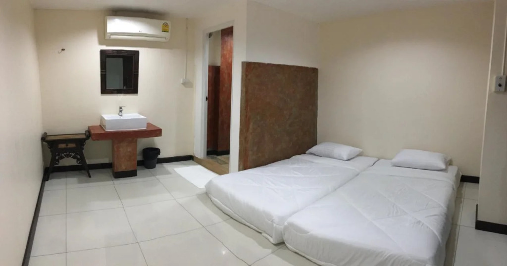 Mag and Ken Hostel