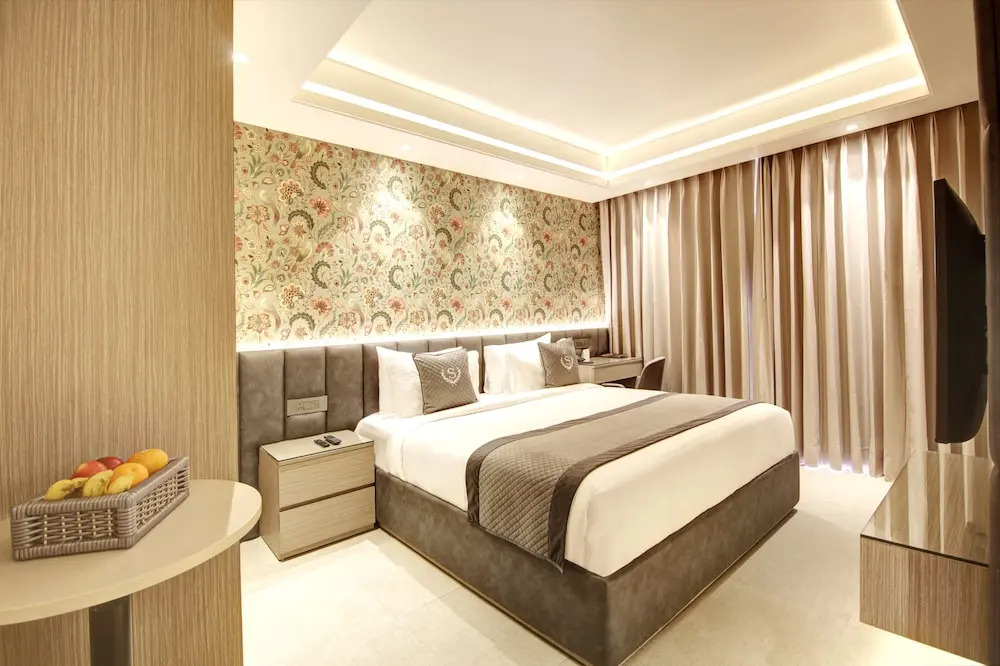 Stepstones Hotels and Inn-DLF PHASE 3 GURGAON
