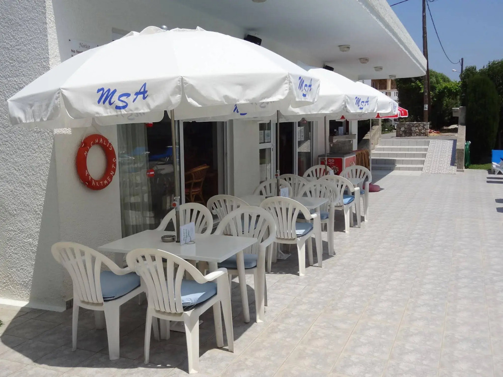 Michalis Studios & Apartments