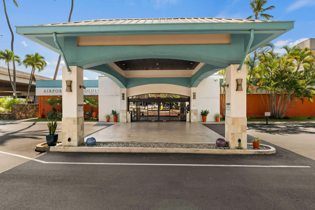 Airport Honolulu Hotel, Trademark Collection by Wyndham