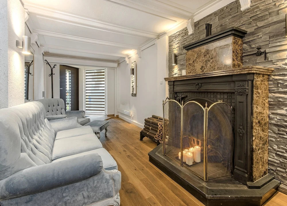 Acco Rent Amber House