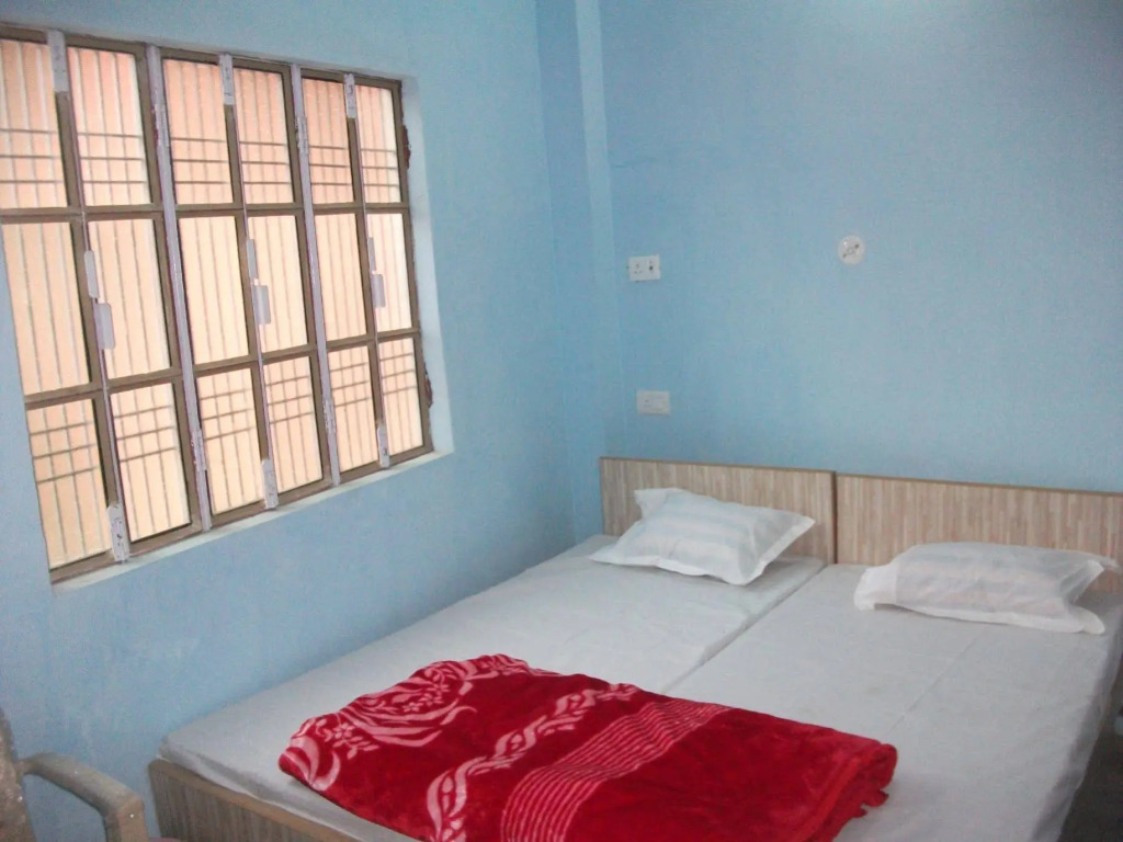 Holy City Paying Guest House