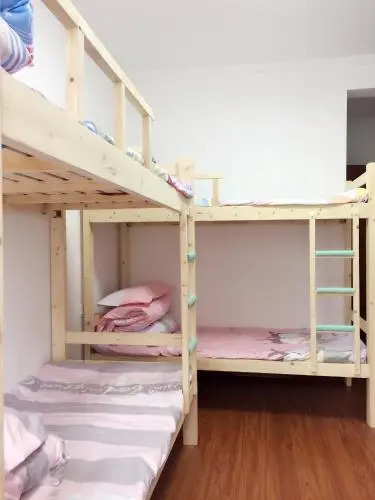 Lv Xiaoting's Youth Hostel