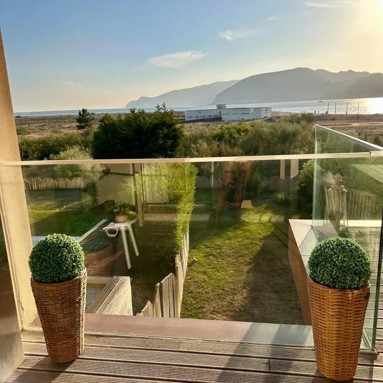 Tr ia Amazing Seaview Apartment