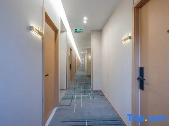 Juguangziye Serviced Apartment (Tiyuguan Subway Station)