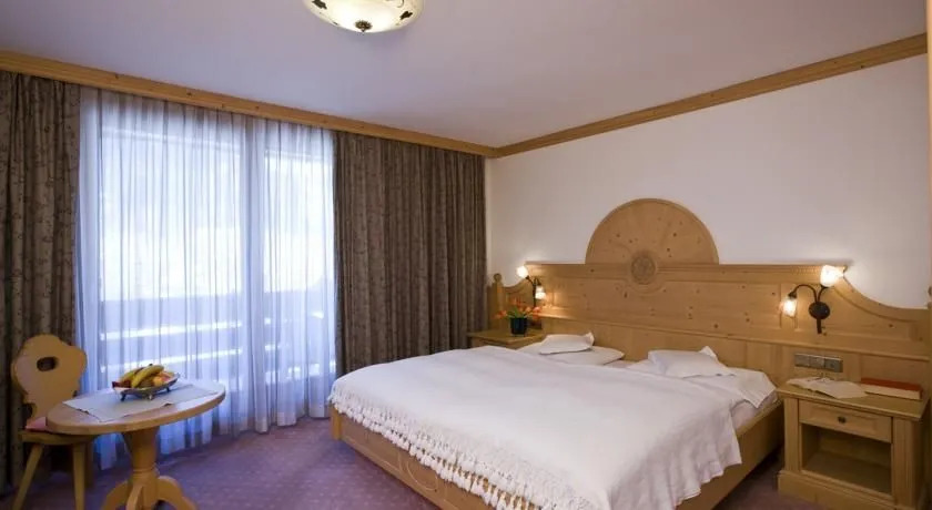 Posta Zirm Hotel