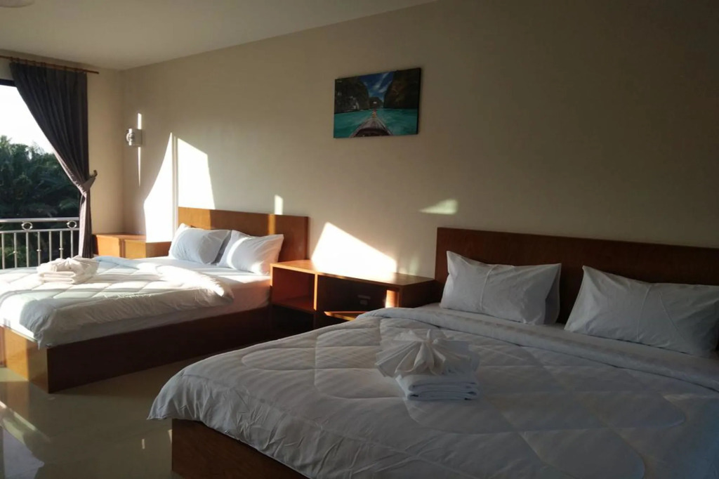 OYO 665 Sj House Hotel