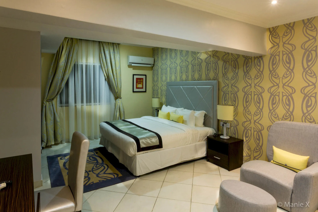 Morning Side Suites Etim Inyang