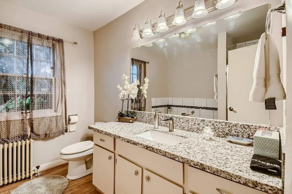 Charming Single Level 4 Bedrooms Gresham Home Near Pdx, Edgefield and Mt Hood
