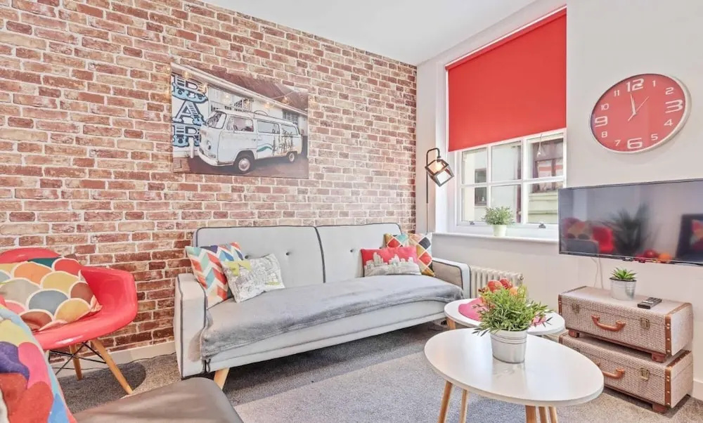 Majestic Mews Apartment Super Central Sleeps 2 to 8 Guests Free Wifi