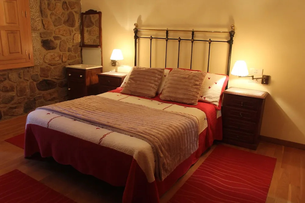 Casa A Chairiña y A Revolta