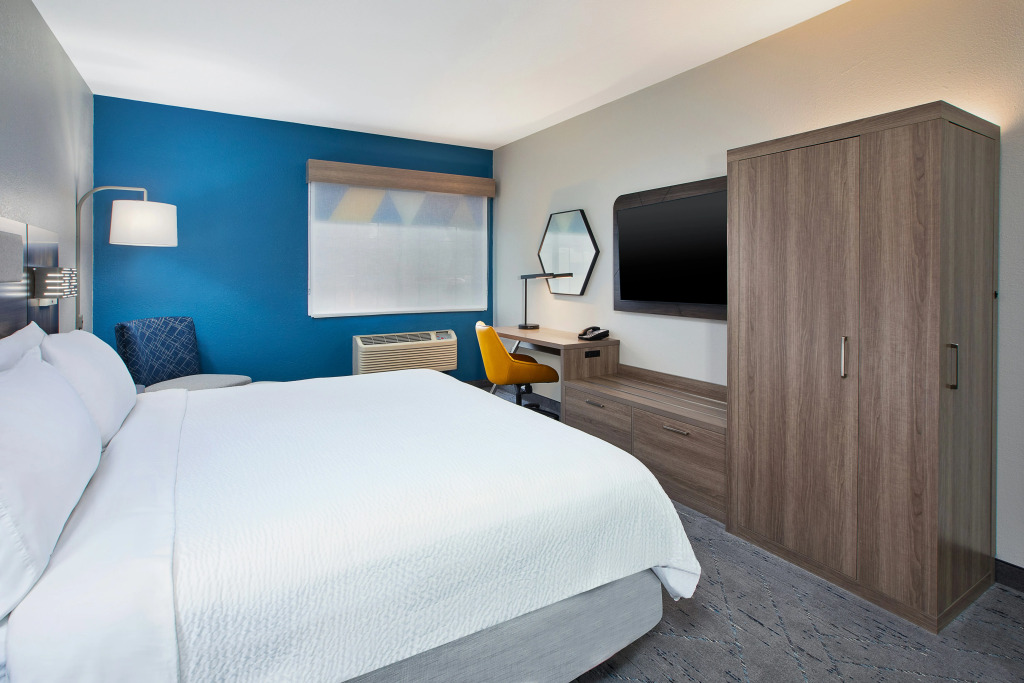 Holiday Inn Express Hotel & Suites Wauseon by IHG