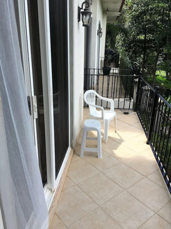 La Reserve #A4 Luxury Condo