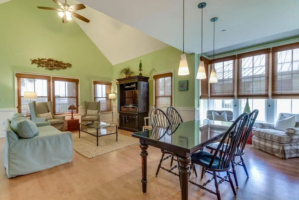 Watercolor - Park District 1-Bedroom Condos by 360 Blue