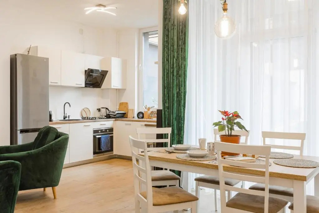 Essenza Charming Two Bedroom Apartment