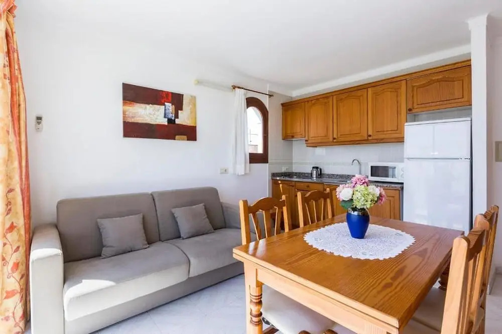 Bella Maria Apartments & Pool Club