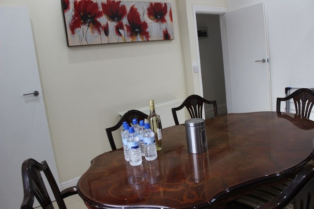ADVO Aparts Guest Hotel