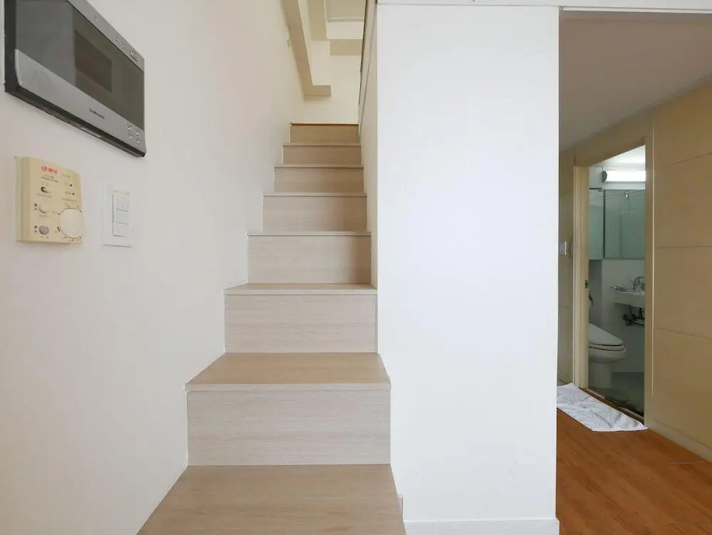 Travel House