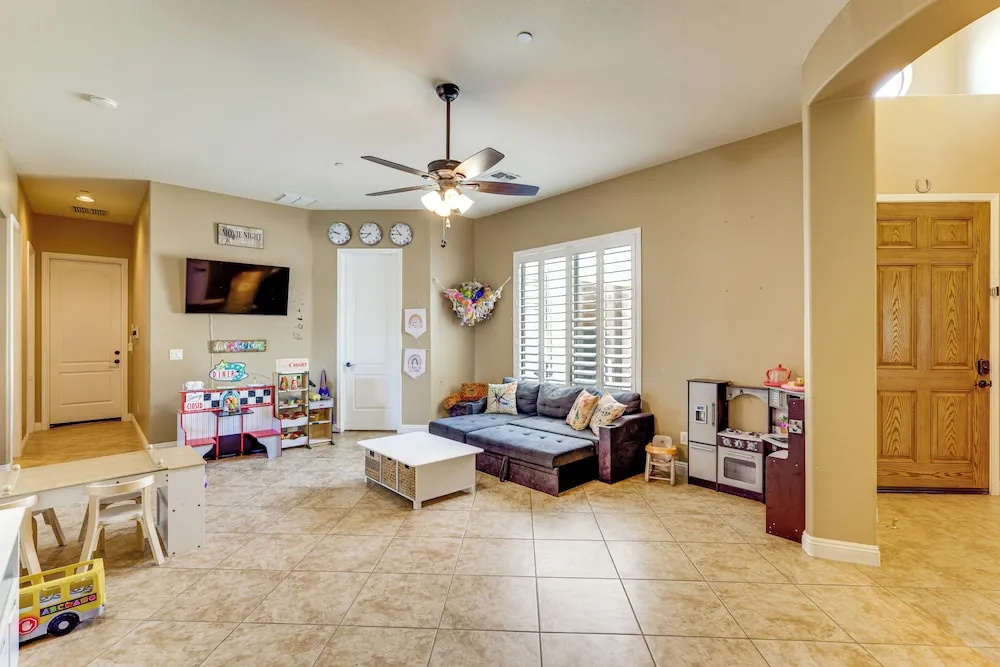 Pool, Hot Tub, Toys! Family Home, 4 Mi to Luke AFB