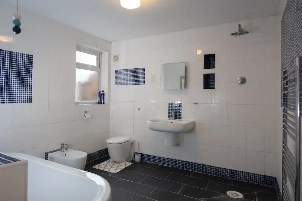 NEW Stunning 3BD House Central Ashford Sleeps 6!