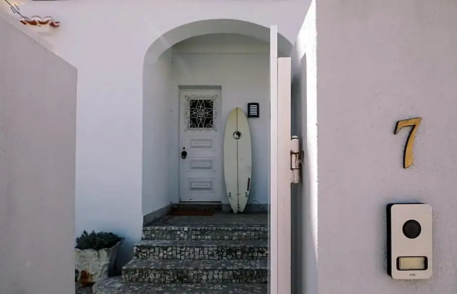 CC Bay House & Hostel