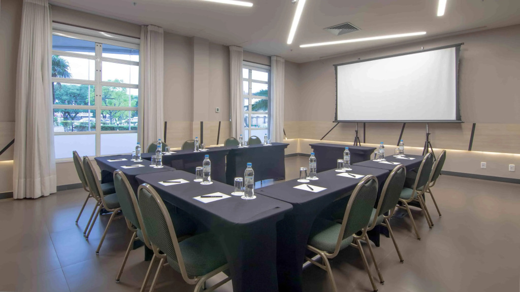 Hotel Deville Prime Porto Alegre